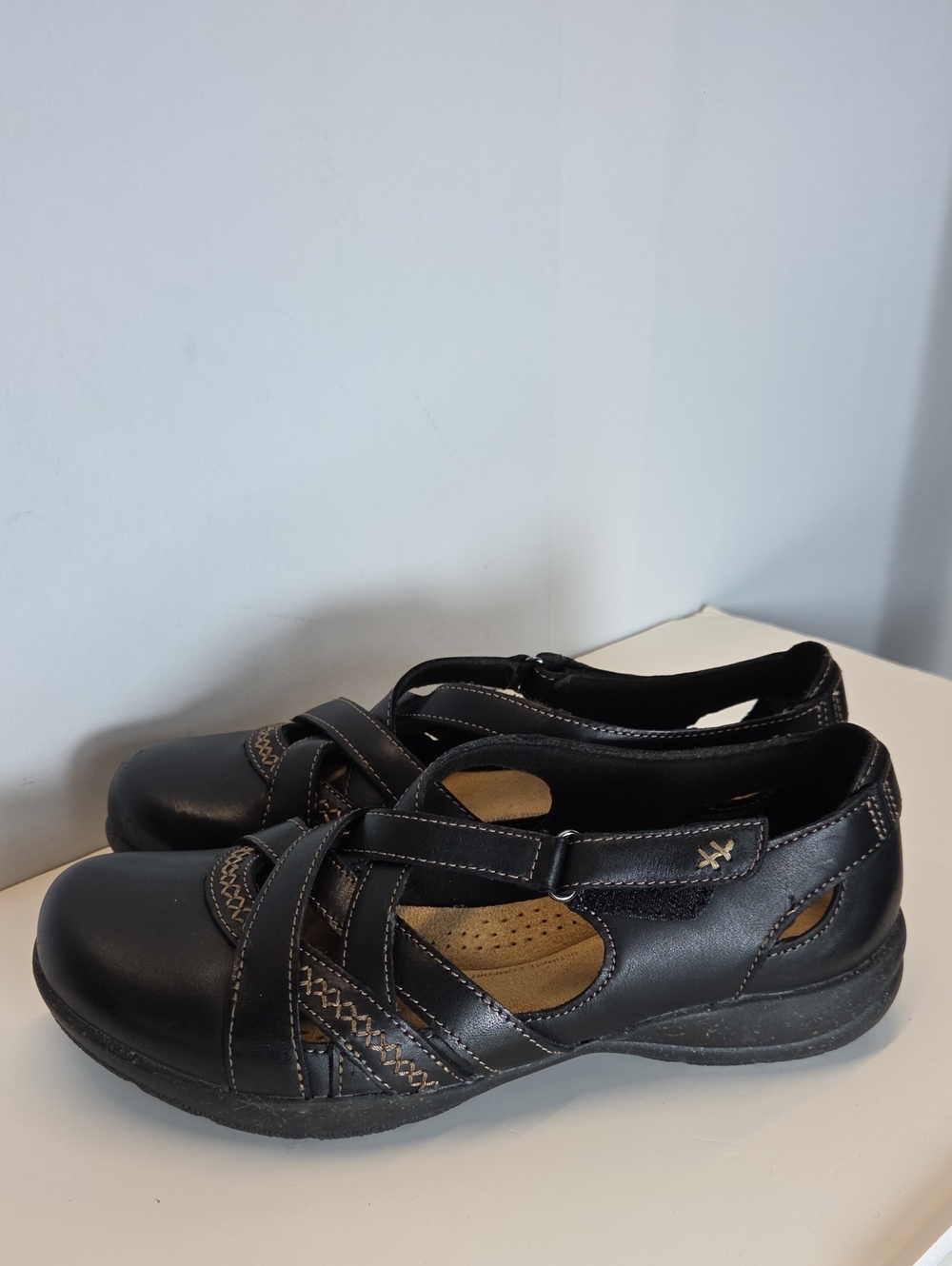 Clarks Womens Leather Black Mary Jane Strap Shoes Size 8
